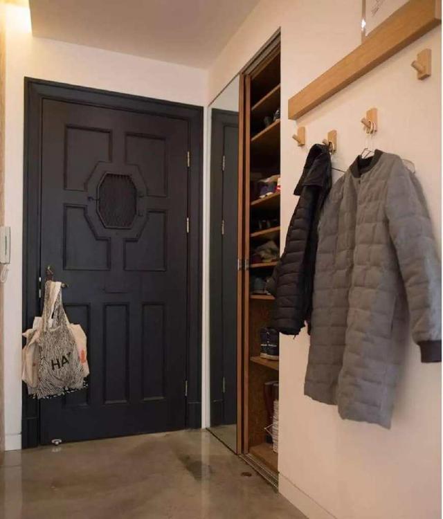 进门玄关挂衣墙的设计原则，你家装修了吗？